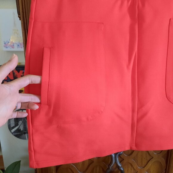 Forever 21 Structured Shift Mini Skirt w/ Patch Pockets NWOT! - Red, Size S - Picture 4 of 14